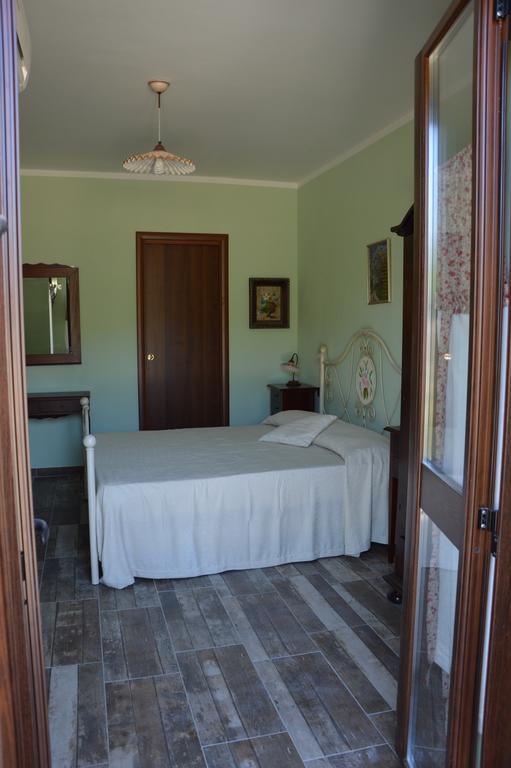 Agriturismo Donna Beatrice Bianco Phòng bức ảnh